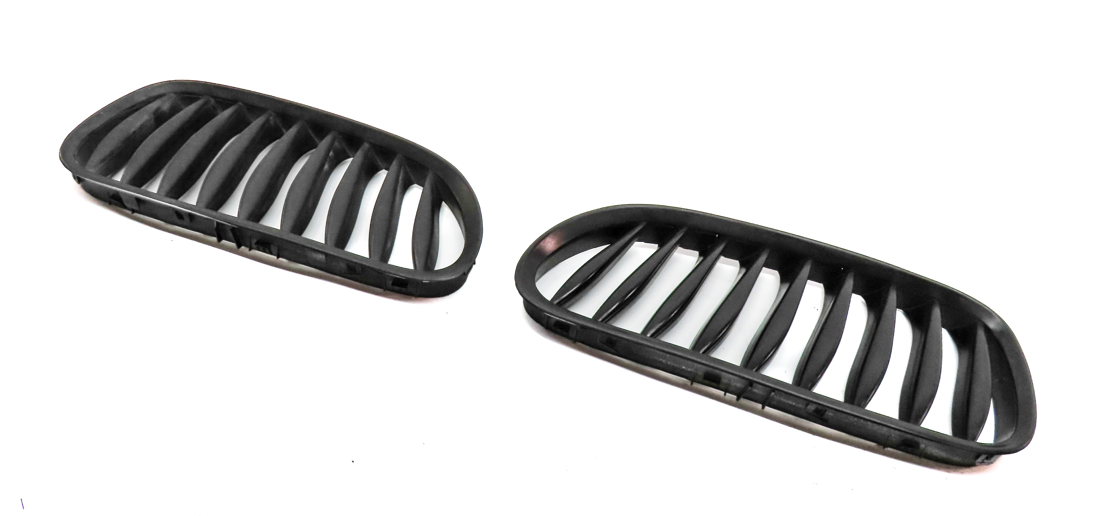 2003-2008 BMW Z4 (E85) LEFT & RIGHT UPPER HOOD GRILLE VENT SET (BLACK / CHROME) — exact item pictured